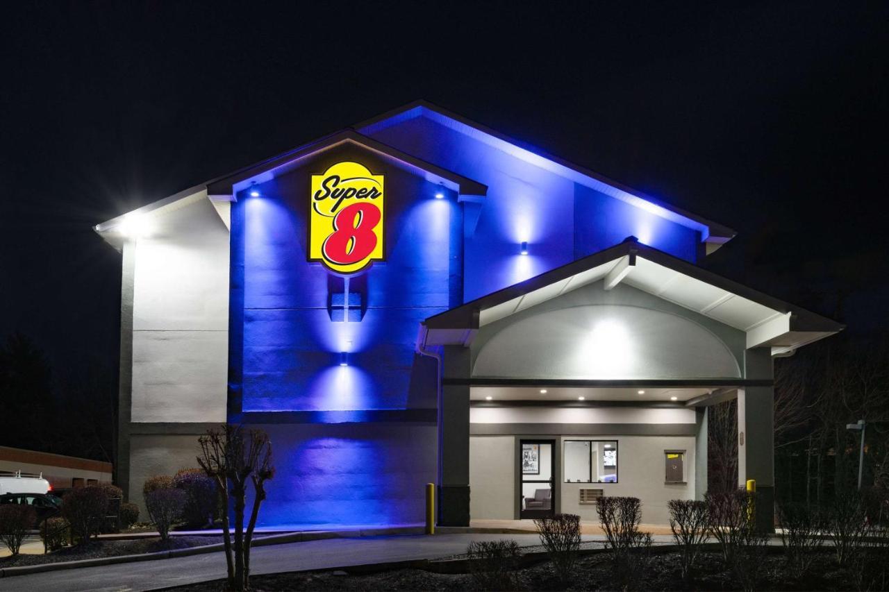 Super 8 by Wyndham Charlottesville Eksteriør billede