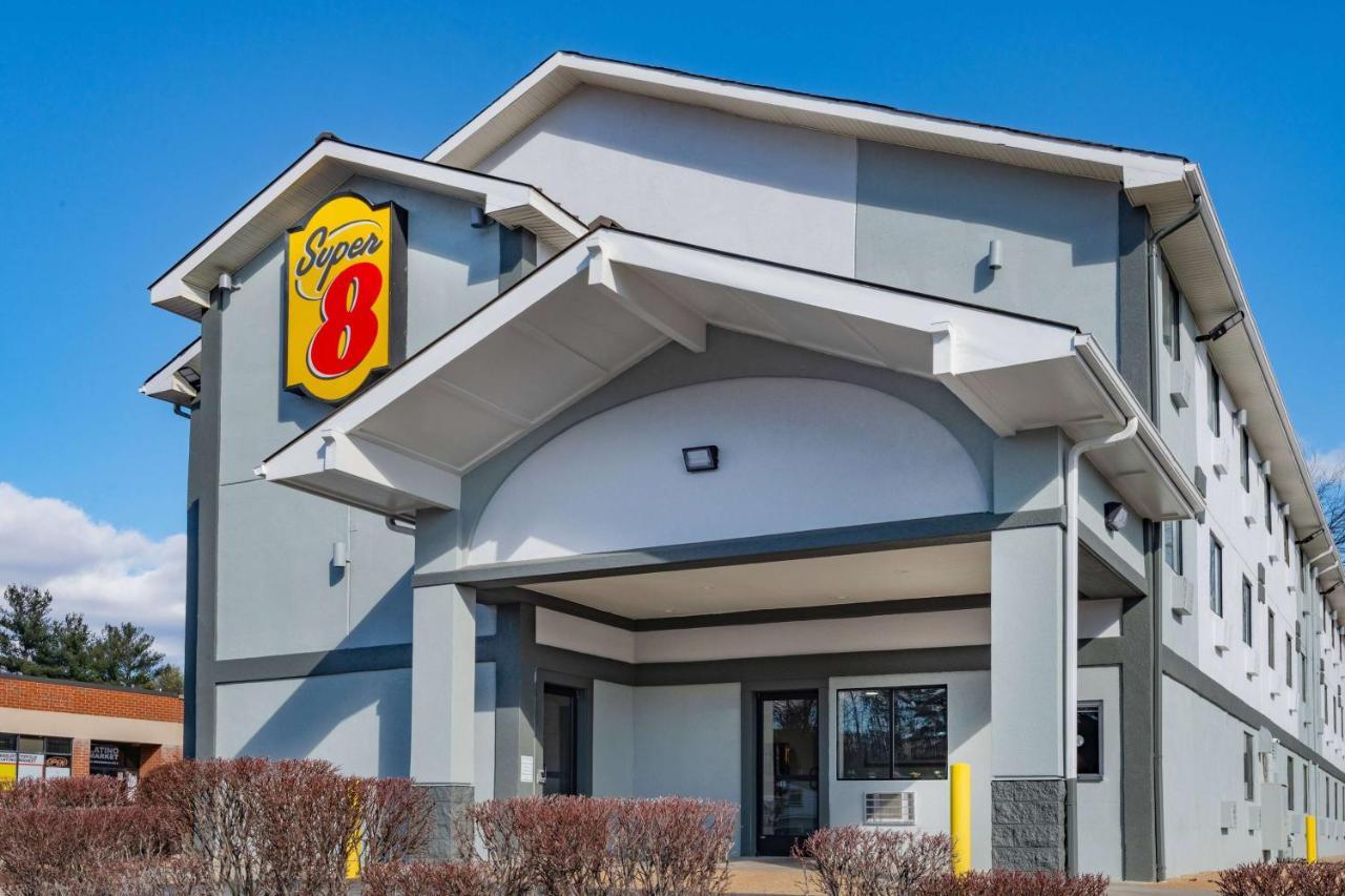 Super 8 by Wyndham Charlottesville Eksteriør billede