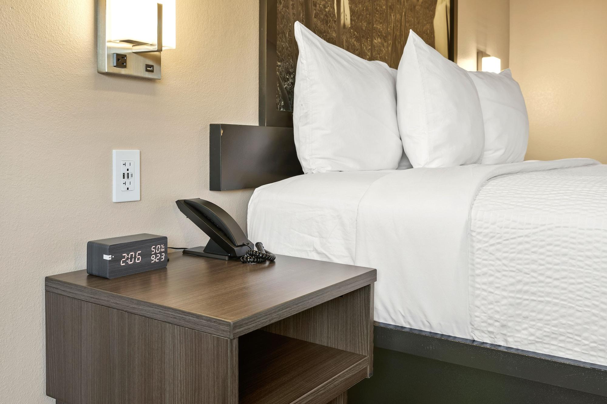 Super 8 by Wyndham Charlottesville Eksteriør billede